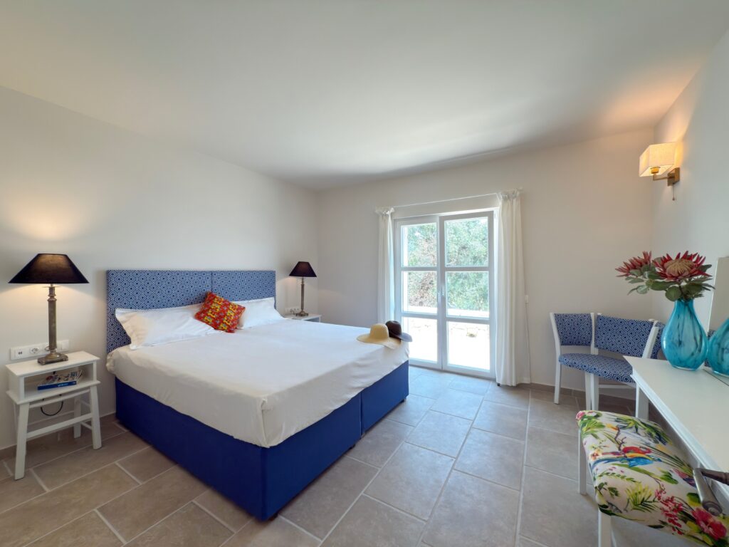 New 5 Bedroom Villa with Infinity Pool & Sea Views near Agni Bay €2,650,000 (18)