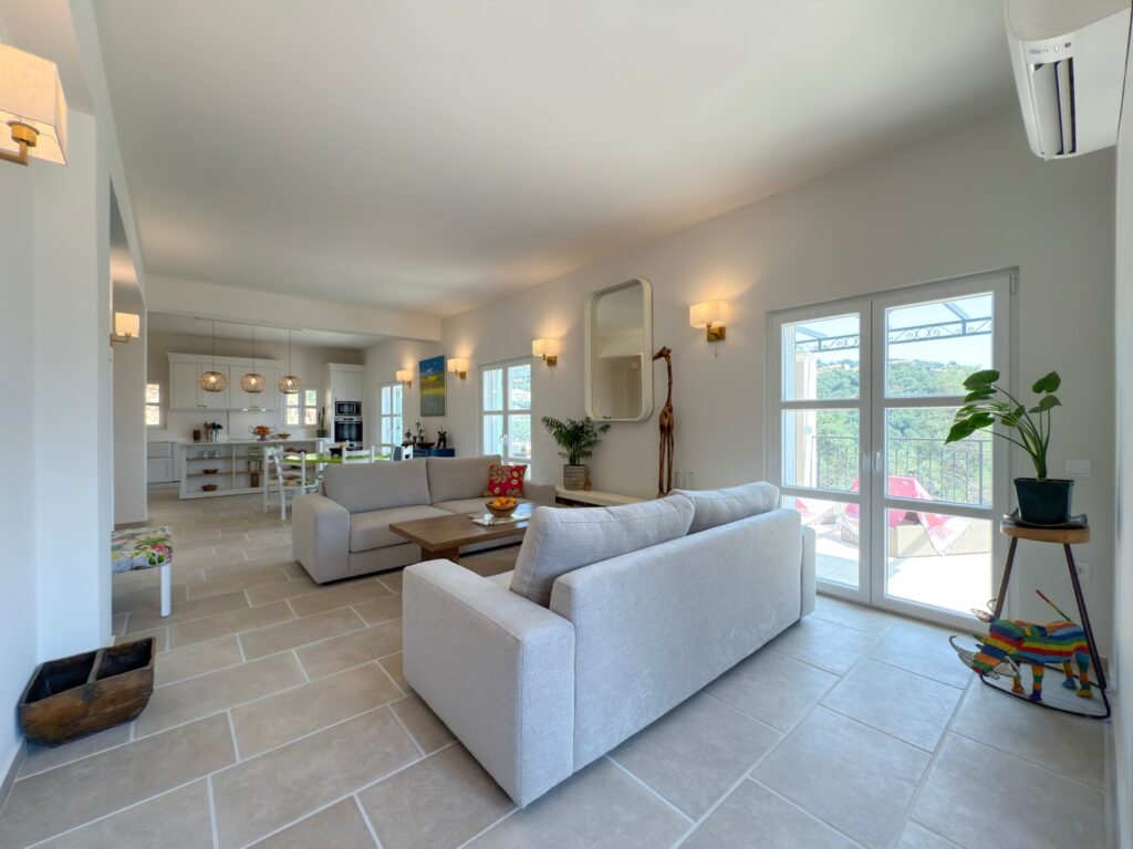New 5 Bedroom Villa with Infinity Pool & Sea Views near Agni Bay €2,650,000 (2)