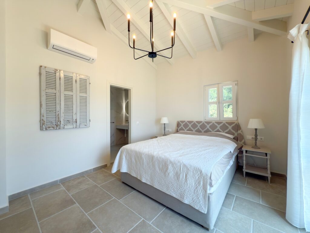 New 5 Bedroom Villa with Infinity Pool & Sea Views near Agni Bay €2,650,000 (9)