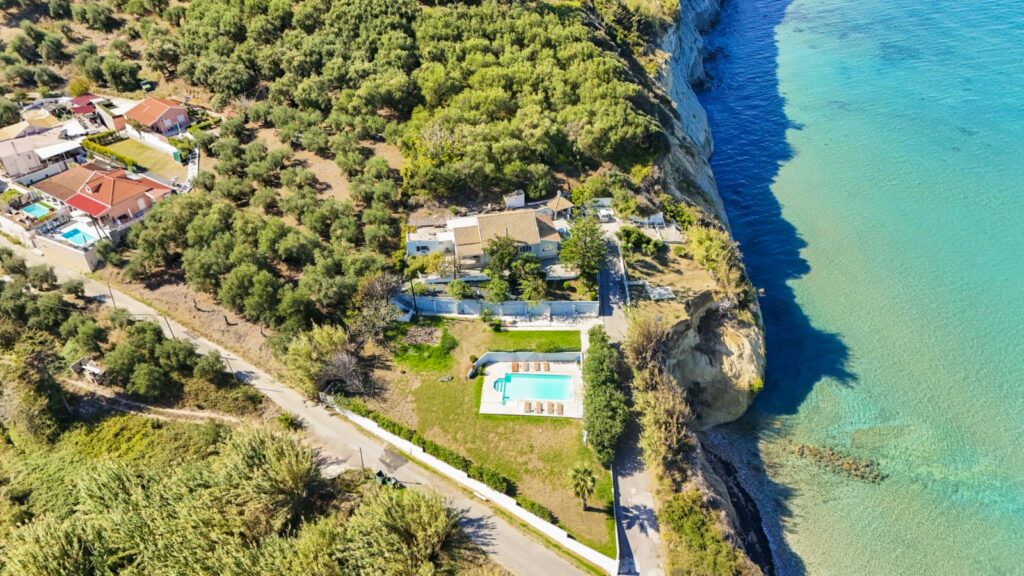 Seafront Villa with Private Pool & Direct Sea Access, Astrakeri, Corfu €1,200,000 (29)