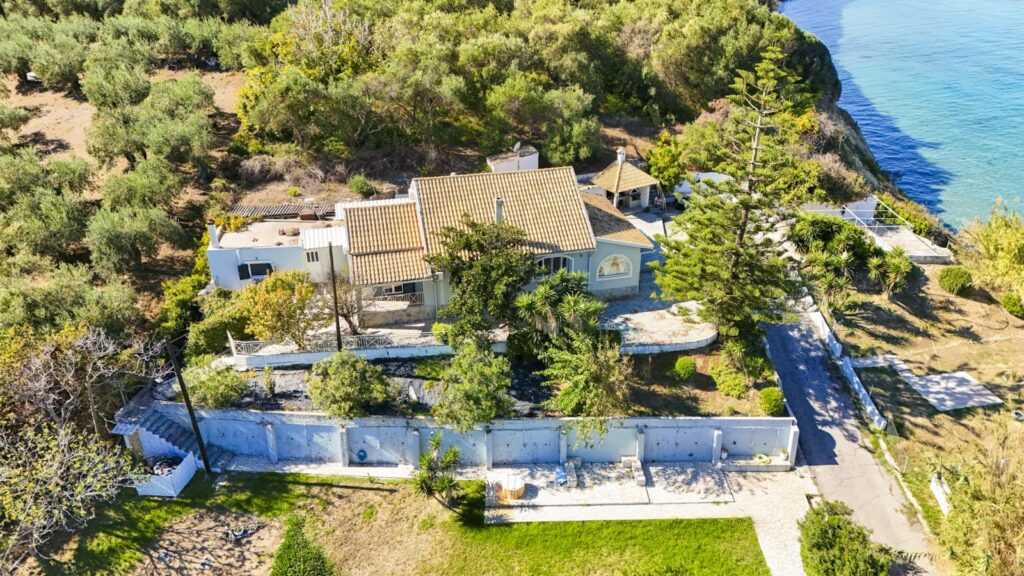 Seafront Villa with Private Pool & Direct Sea Access, Astrakeri, Corfu €1,200,000 (32)
