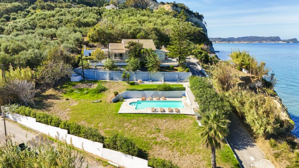Seafront Villa with Private Pool & Direct Sea Access, Astrakeri, Corfu €1,200,000 (39)