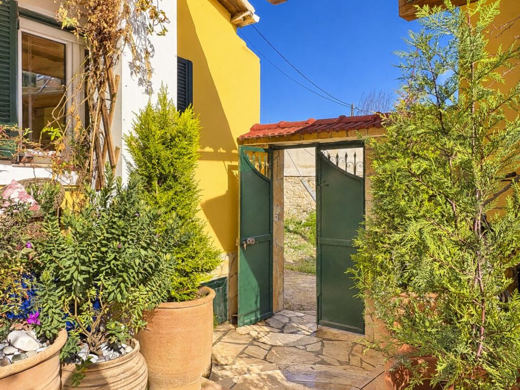 prinilas corfu house cre500 03